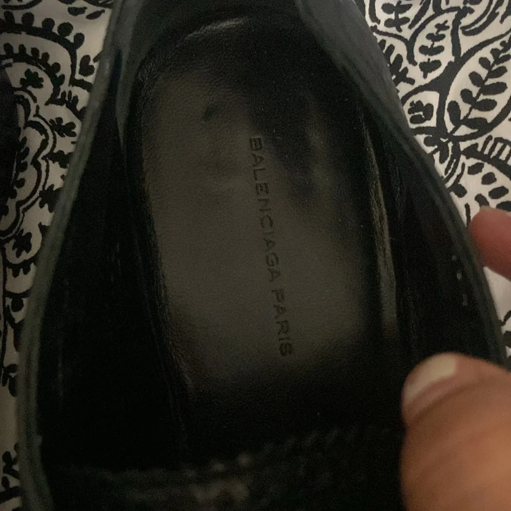 BALENCIAGA LEATHER VINTAGE LACE UP SHOES SIZE 41 - Picture 3 of 11